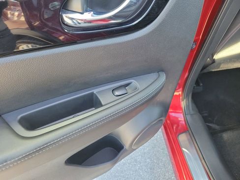 Certified 2022 Nissan Rogue Sport SV image 12