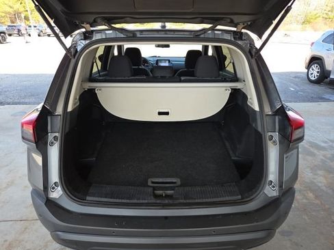 Used 2021 Nissan Rogue S image 20