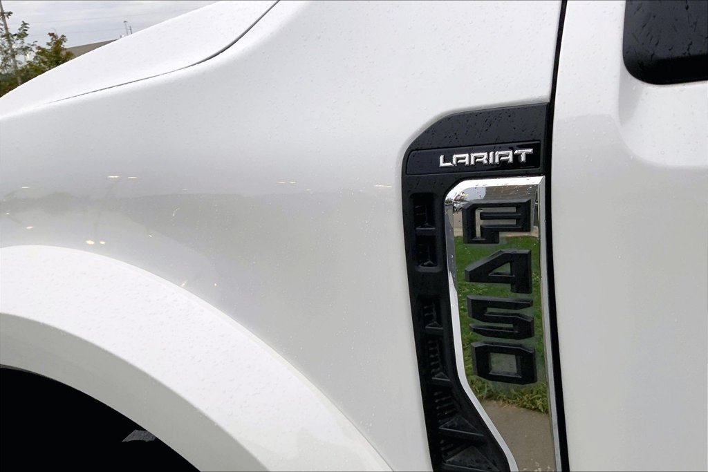 Used 2024 Ford F450 Lariat w/ Lariat Ultimate Package AWD/4WD image 4