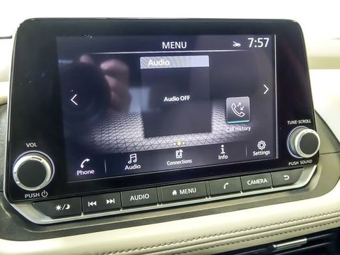 Used 2023 Nissan Rogue SL image 21