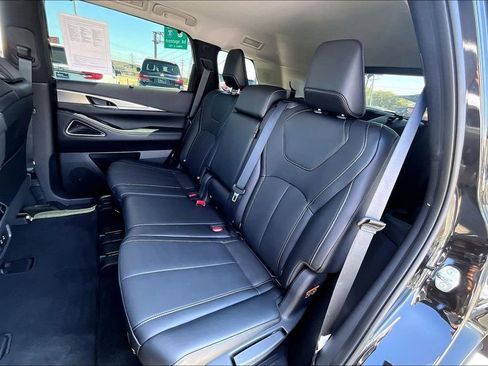 Certified 2026 INFINITI QX60 Luxe w/ Cargo Package FWD image 38