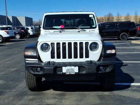 Used 2020 Jeep Gladiator Sport w/ Quick Order Package 24S image 32