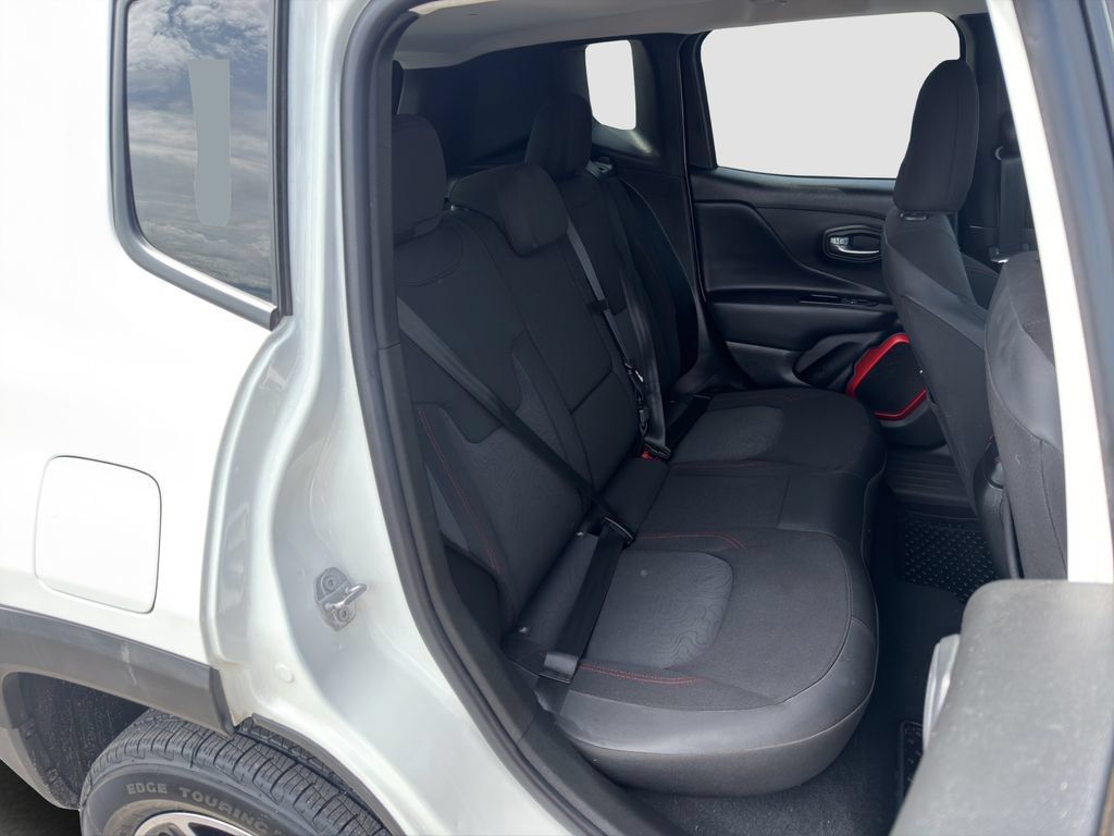 Used 2017 Jeep Renegade Trailhawk AWD/4WD image 30