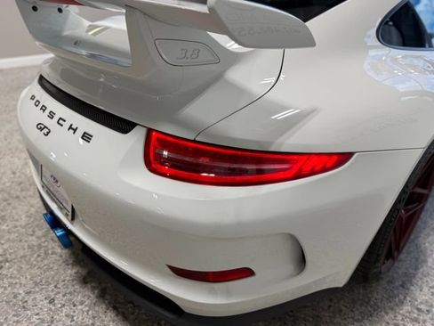 Used 2015 Porsche 911 GT3 w/ Sound Package Plus RWD image 38