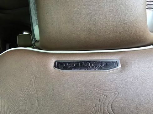 New 2026 GMC Yukon Denali Ultimate w/ LPO, Floor Liner Package AWD/4WD image 17