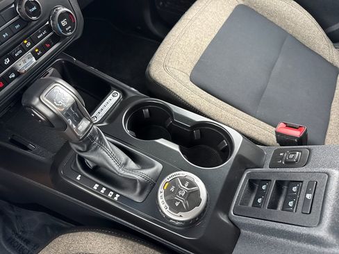 Used 2025 Ford Bronco Big Bend image 24