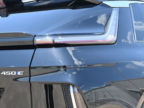 Used 2024 Cadillac Lyriq Tech RWD image 22