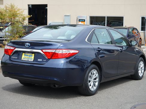 Used 2016 Toyota Camry LE FWD image 3