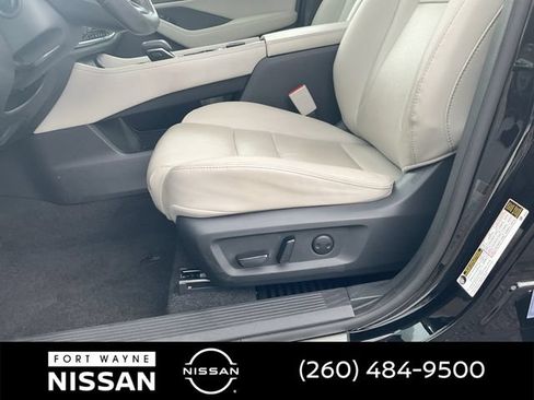 Certified 2023 Nissan Rogue SL w/ SL Premium Package AWD/4WD image 33