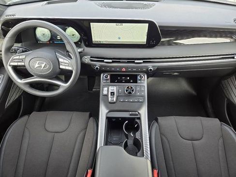 Used 2025 Hyundai Palisade Calligraphy image 19