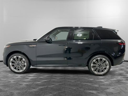 New 2026 Land Rover Range Rover Sport SE image 2