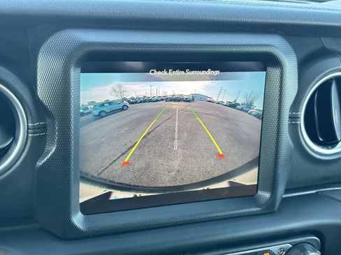 Used 2023 Jeep Wrangler Unlimited Sahara w/ Cold Weather Group image 6