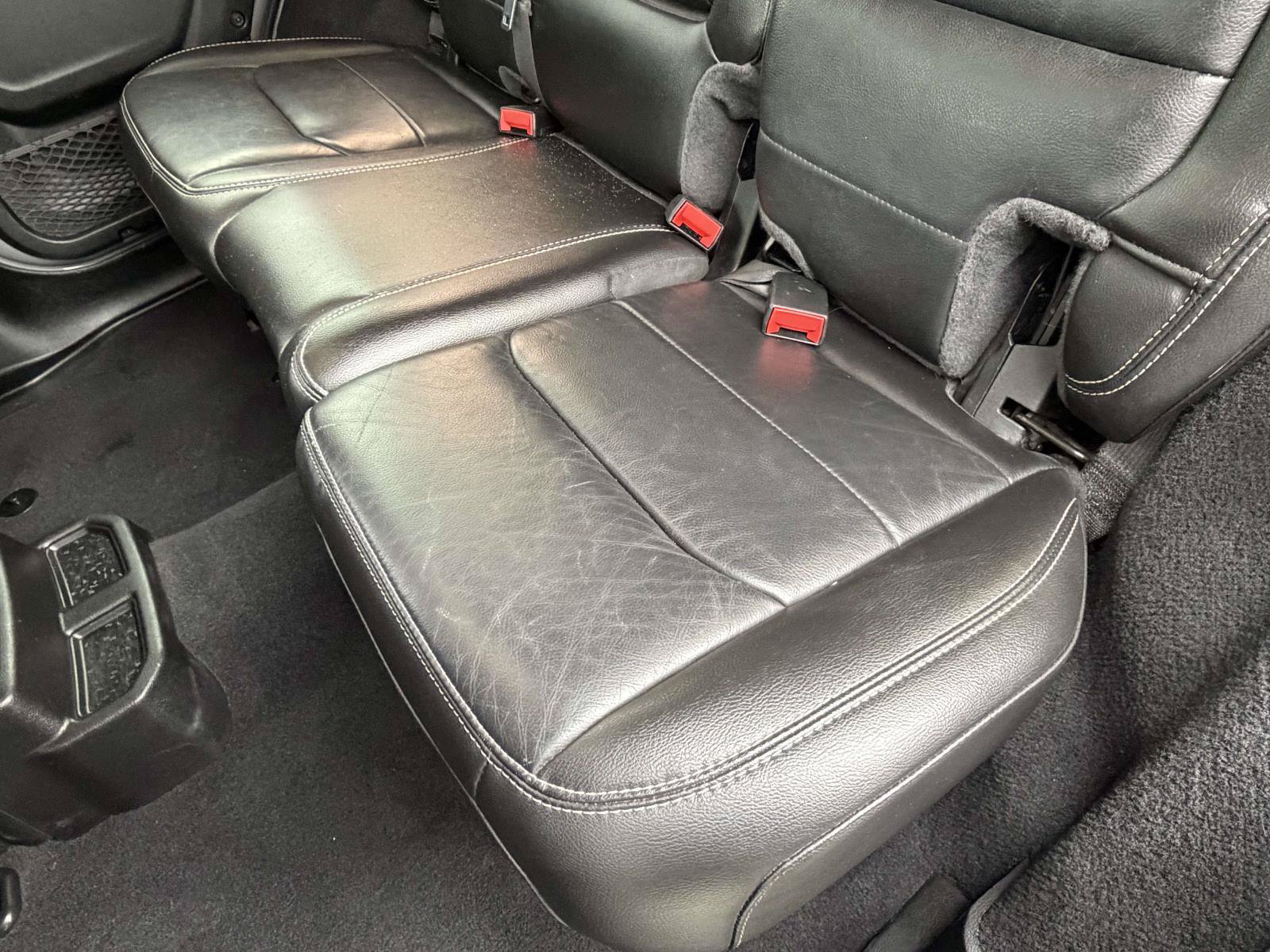 Used 2021 Jeep Wrangler Unlimited Sahara AWD/4WD image 30