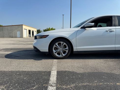 Used 2025 Honda Accord LX image 24