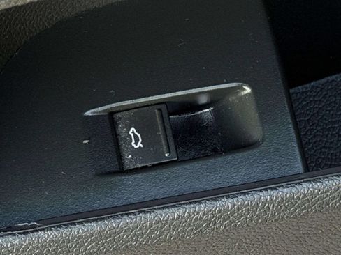 Used 2013 Volkswagen Jetta S image 17