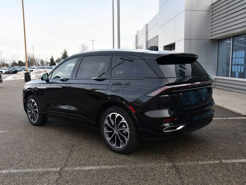 New 2026 Lincoln Nautilus Reserve image 4