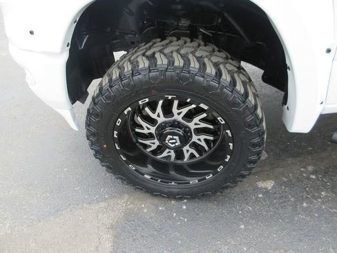 Used 2020 RAM 1500 Big Horn AWD/4WD image 15