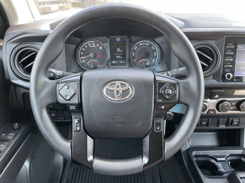 Used 2022 Toyota Tacoma SR AWD/4WD image 19