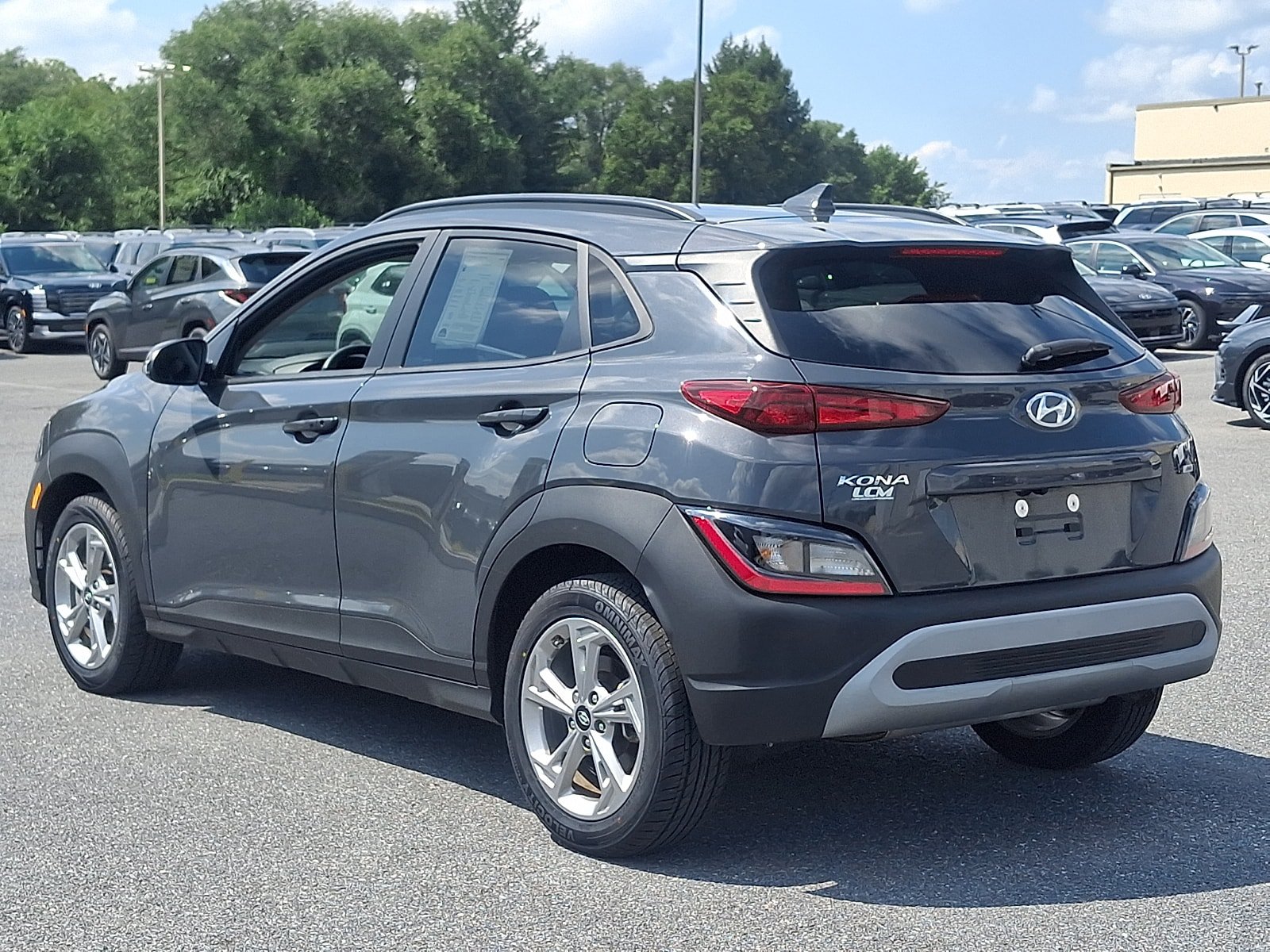 Used 2023 Hyundai Kona SEL w/ Cargo Package AWD/4WD image 7