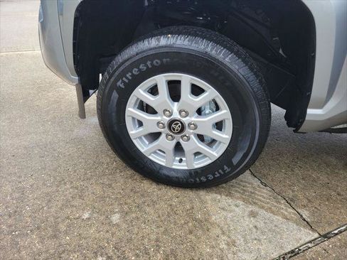 Certified 2026 Toyota Tacoma SR5 AWD/4WD image 30