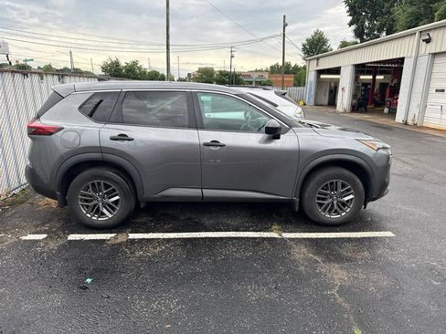 Used 2023 Nissan Rogue S AWD/4WD image 2