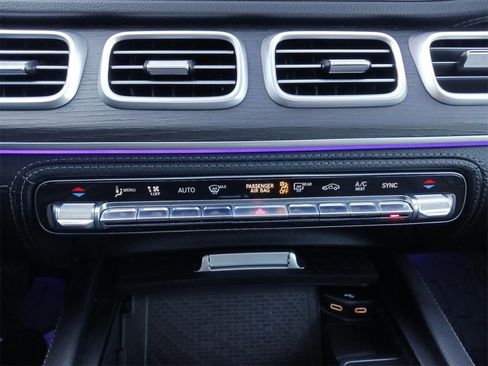 Used 2024 Mercedes-Benz GLE 450 4MATIC image 24