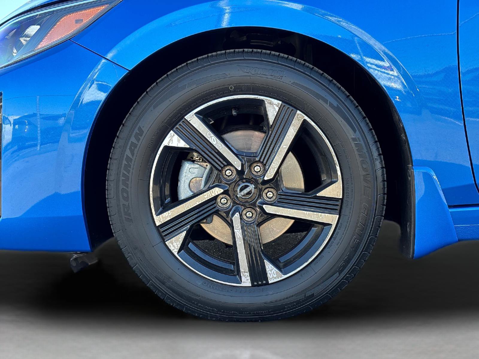 Used 2025 Nissan Sentra SV FWD image 12