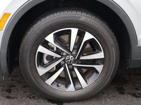 Used 2022 Volkswagen Tiguan S image 11