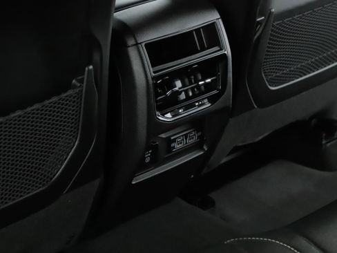 Used 2023 Jeep Grand Cherokee Altitude image 6