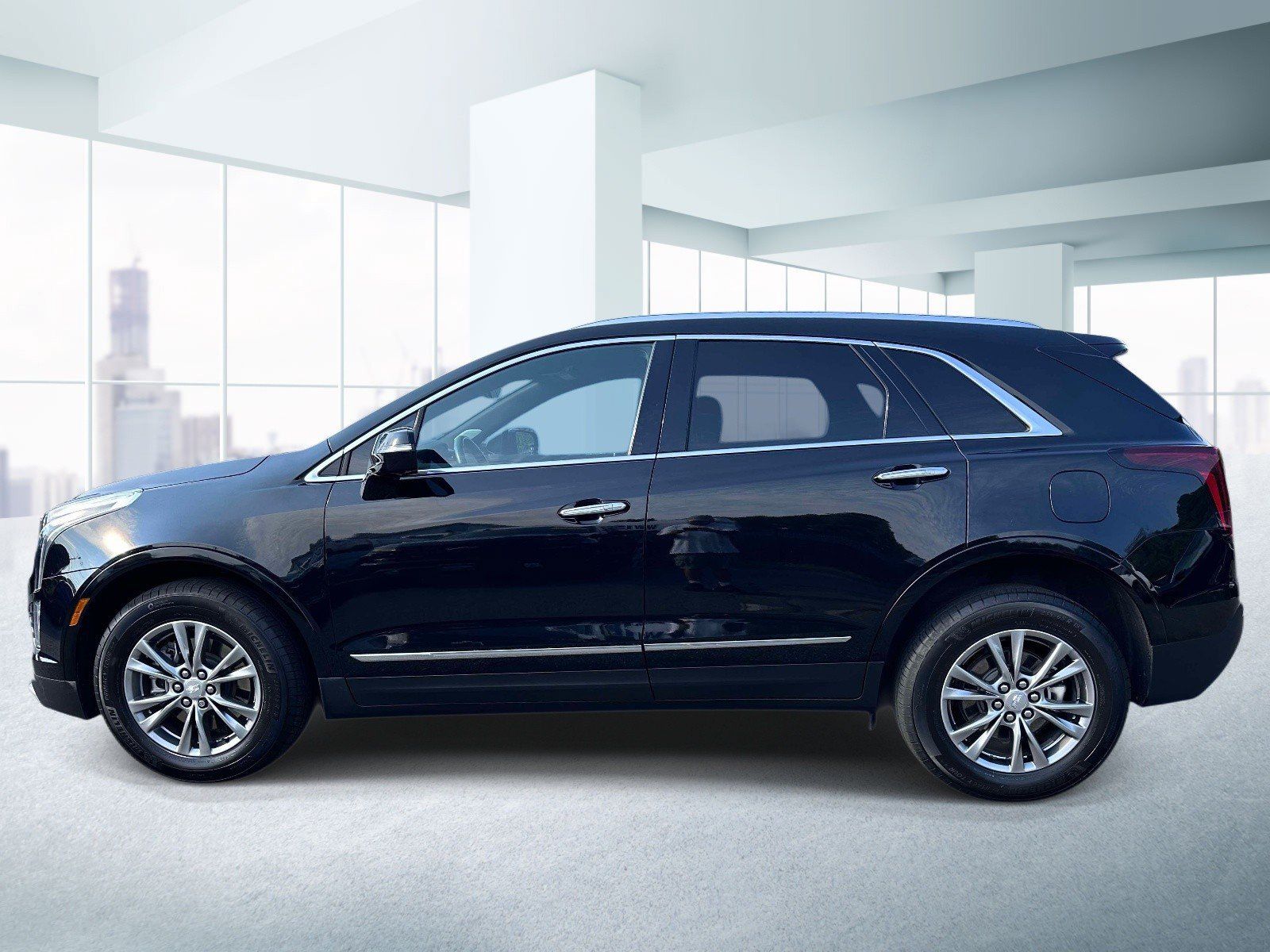 Used 2023 Cadillac XT5 Premium Luxury AWD/4WD image 2