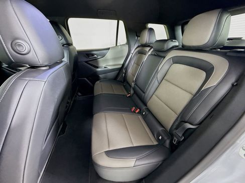 Used 2026 Chevrolet Equinox LT w/ Convenience Package II image 24