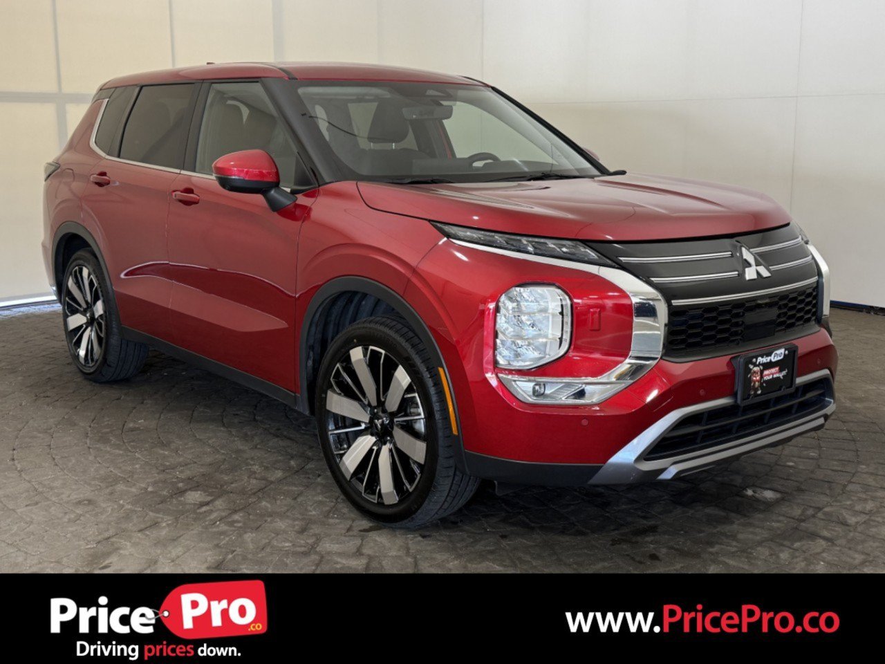Used 2025 Mitsubishi Outlander SE AWD/4WD image 1