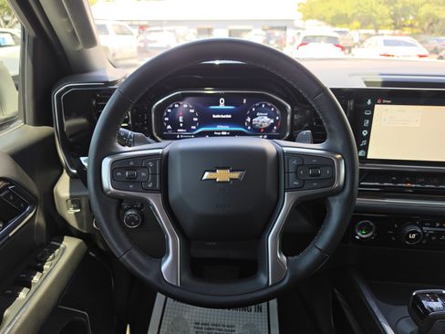 Certified 2023 Chevrolet Silverado 1500 LT AWD/4WD image 19