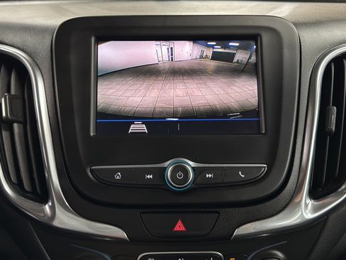 Used 2021 Chevrolet Equinox LT image 24