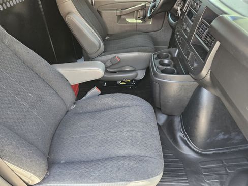 Used 2024 Chevrolet Express 2500 w/ Driver Convenience Package RWD image 6