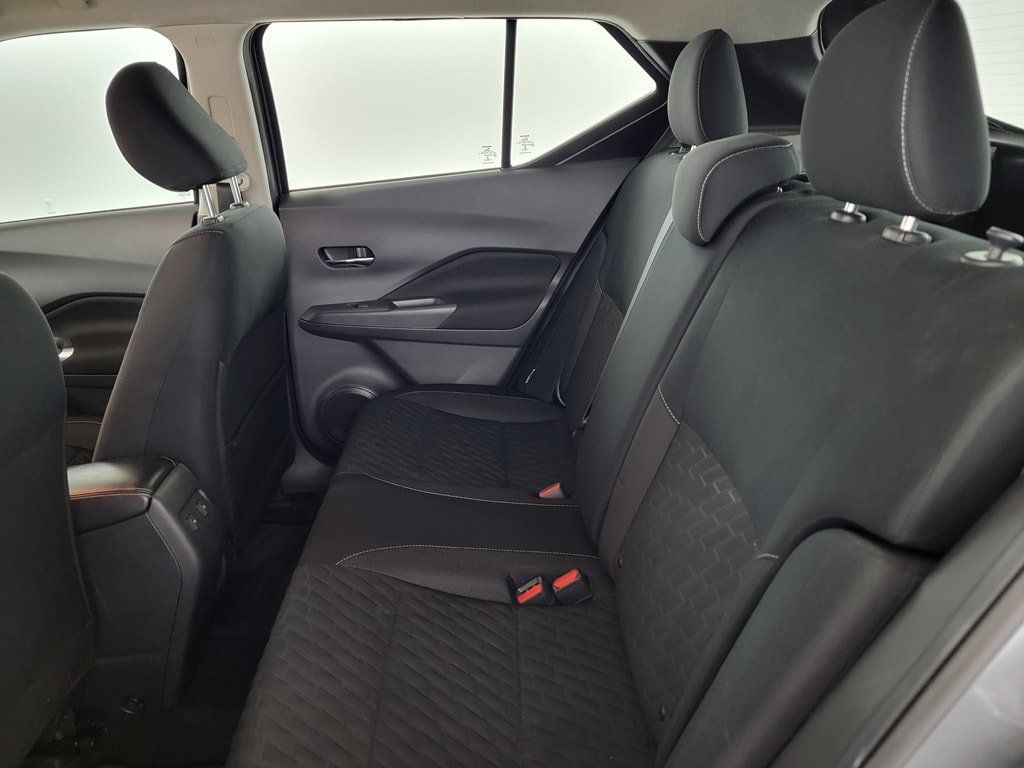 Used 2023 Nissan Kicks SV FWD image 13