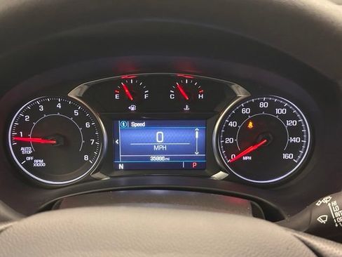 Used 2024 GMC Terrain SLE FWD image 11