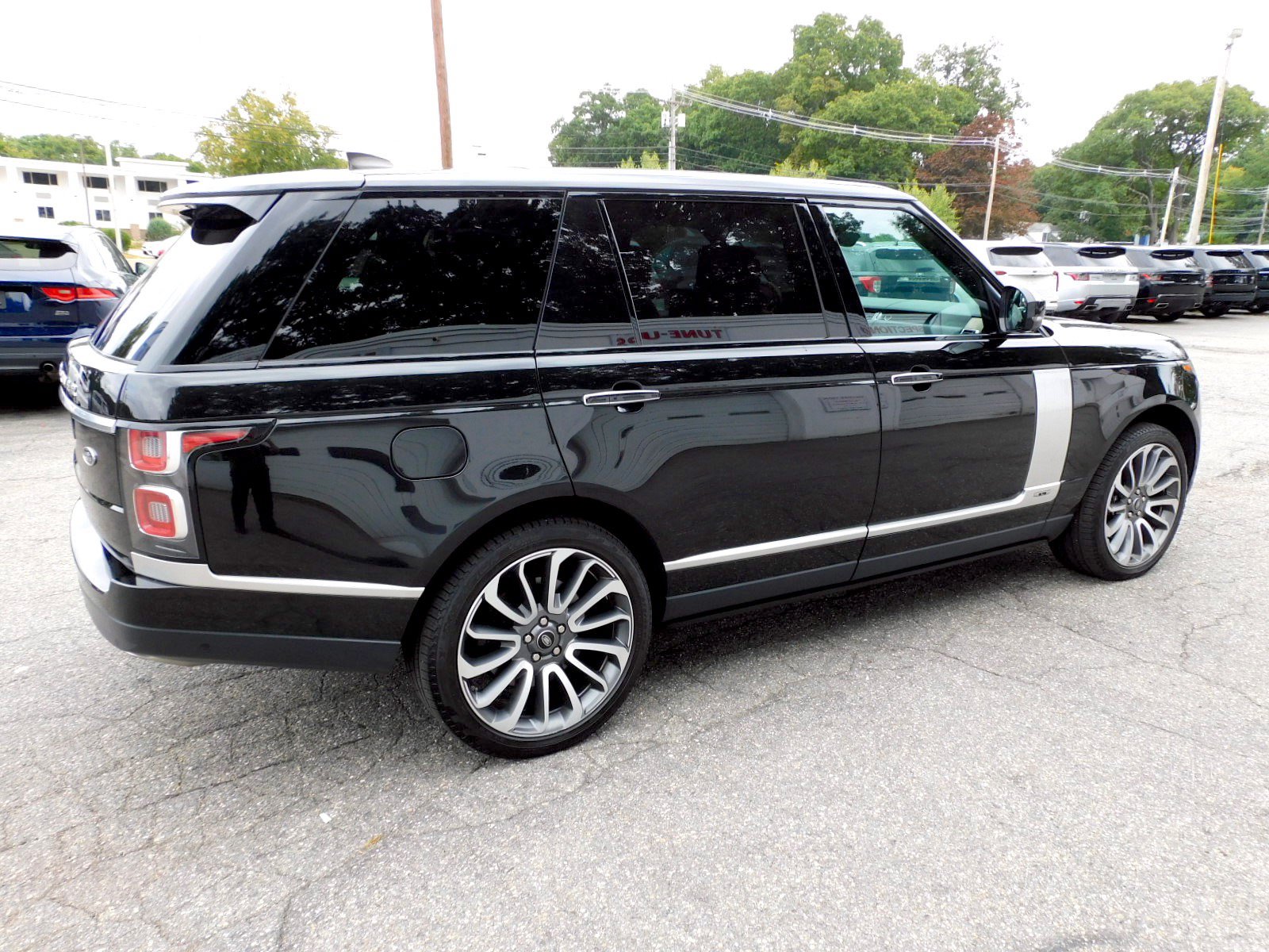 Used 2020 Land Rover Range Rover Long Wheelbase Autobiography AWD/4WD image 5