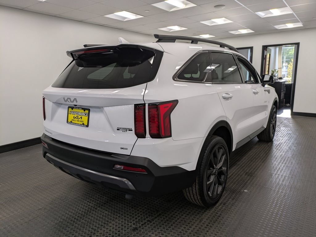 Certified 2023 Kia Sorento X-Line EX AWD/4WD image 4