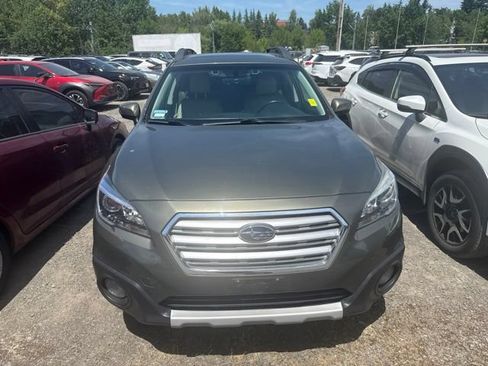 Used 2017 Subaru Outback 2.5i Limited AWD/4WD image 2