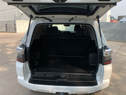 Used 2023 Toyota 4Runner 40th Anniversary SE AWD/4WD image 27
