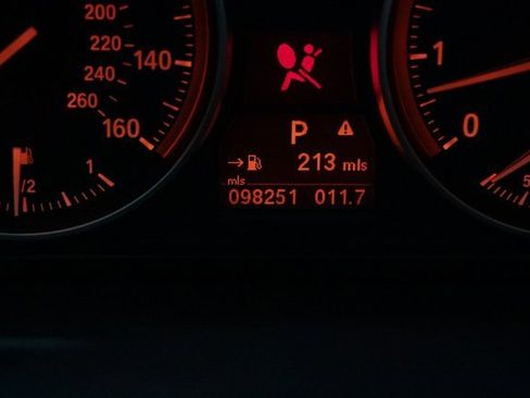 Used 2011 BMW 328i xDrive Sedan image 29