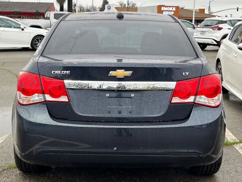 Used 2016 Chevrolet Cruze LT w/ Technology Package image 5
