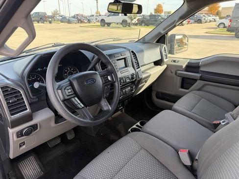 Used 2015 Ford F150 XLT image 12