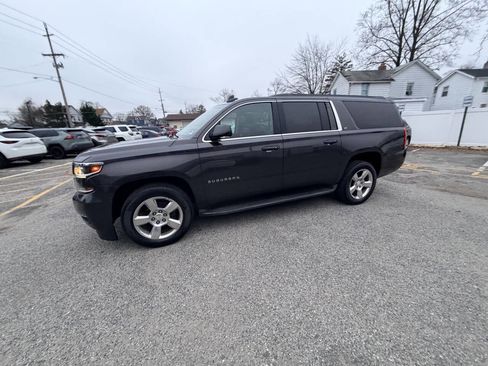 Used 2016 Chevrolet Suburban LT image 30