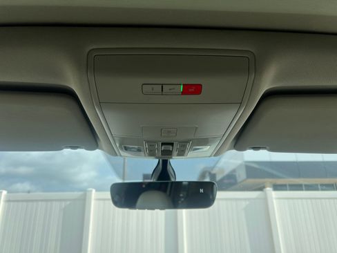 Used 2022 Volkswagen Atlas SE FWD image 25