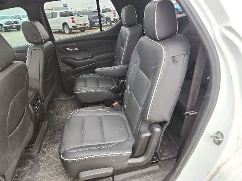 Used 2022 Chevrolet Traverse Premier AWD/4WD image 31