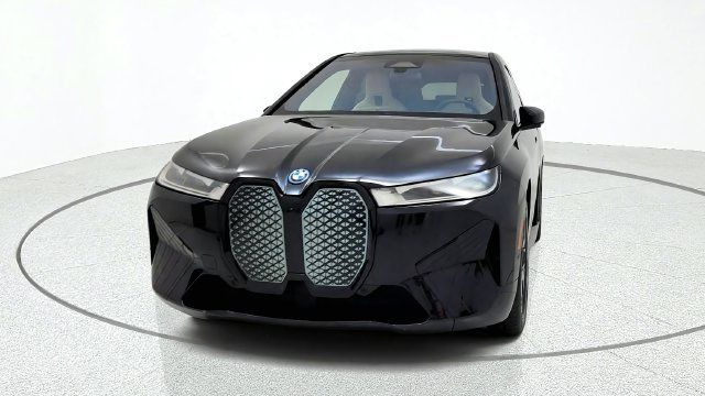 Used 2024 BMW iX xDrive50 w/ Premium Package AWD/4WD image 2