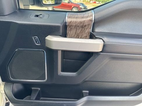 Used 2017 Ford F250 Lariat w/ Lariat Ultimate Package image 15