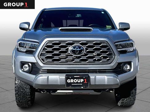 Certified 2023 Toyota Tacoma TRD Sport w/ Technology Package image 4